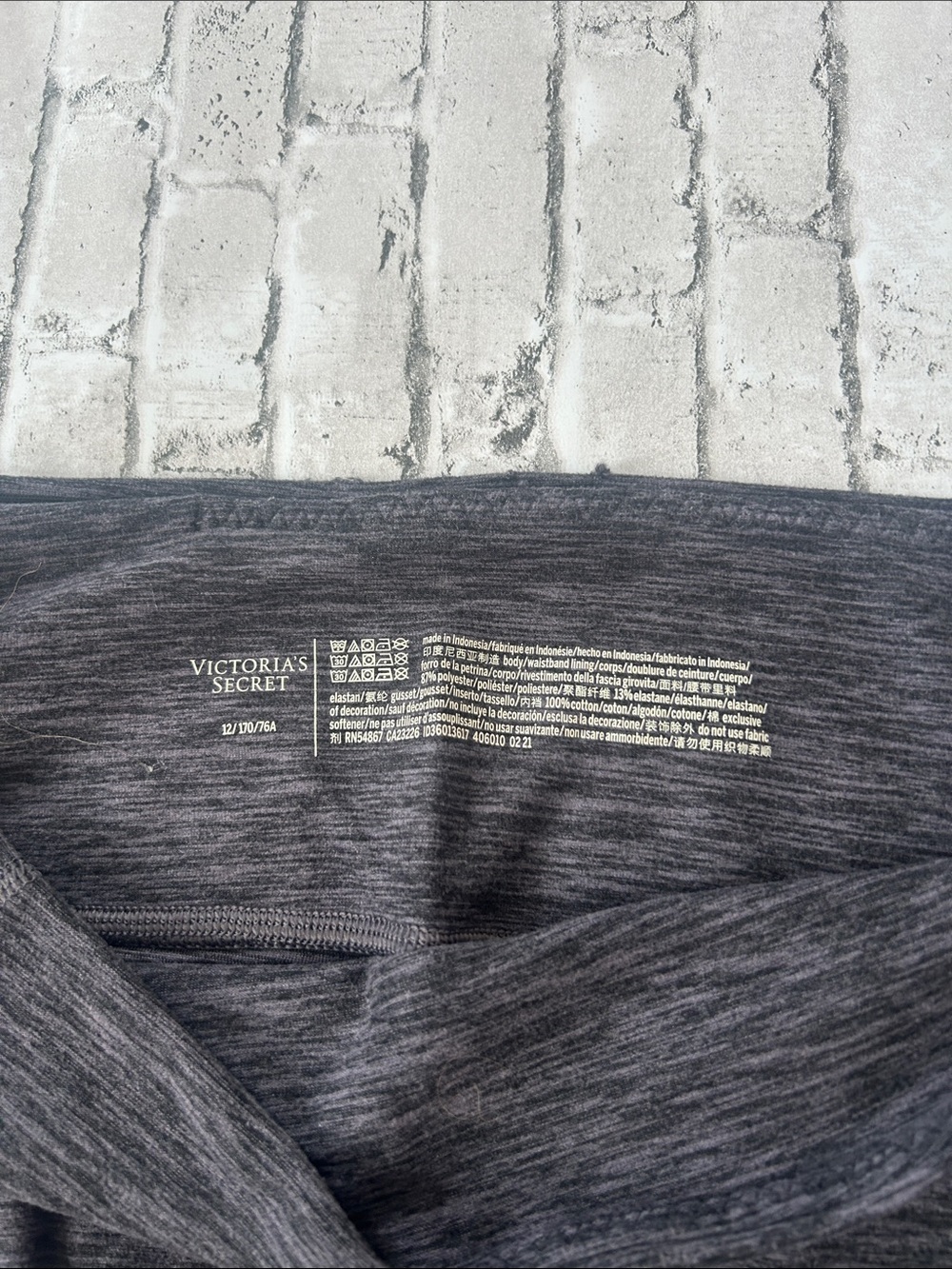 Victoria's Secret Women's Leggings (5) - Black, Gray, Pink, Purple - Picture 9 of 15